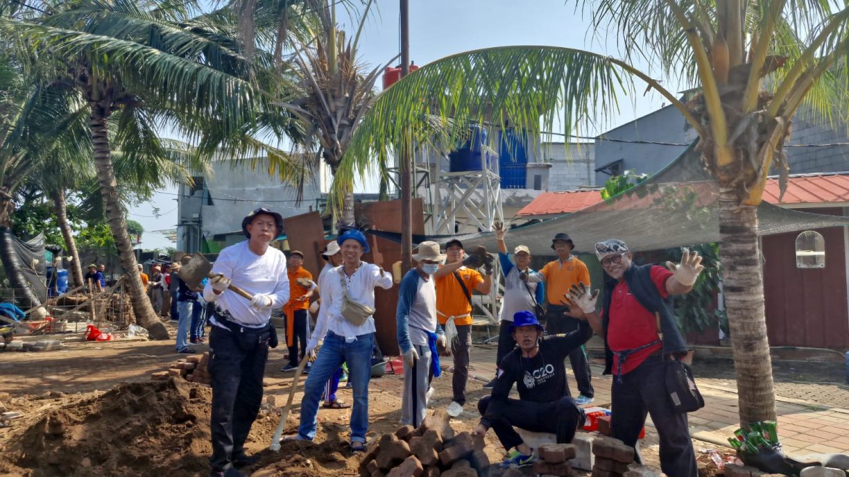 Banjar SDHD Depok ‘Ngayah’ Bersama di Pura Segara Cilincing