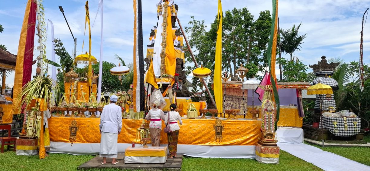 Puncak Acara Pujawali Agung XXVIII Pura Tri Bhuana Agung Depok